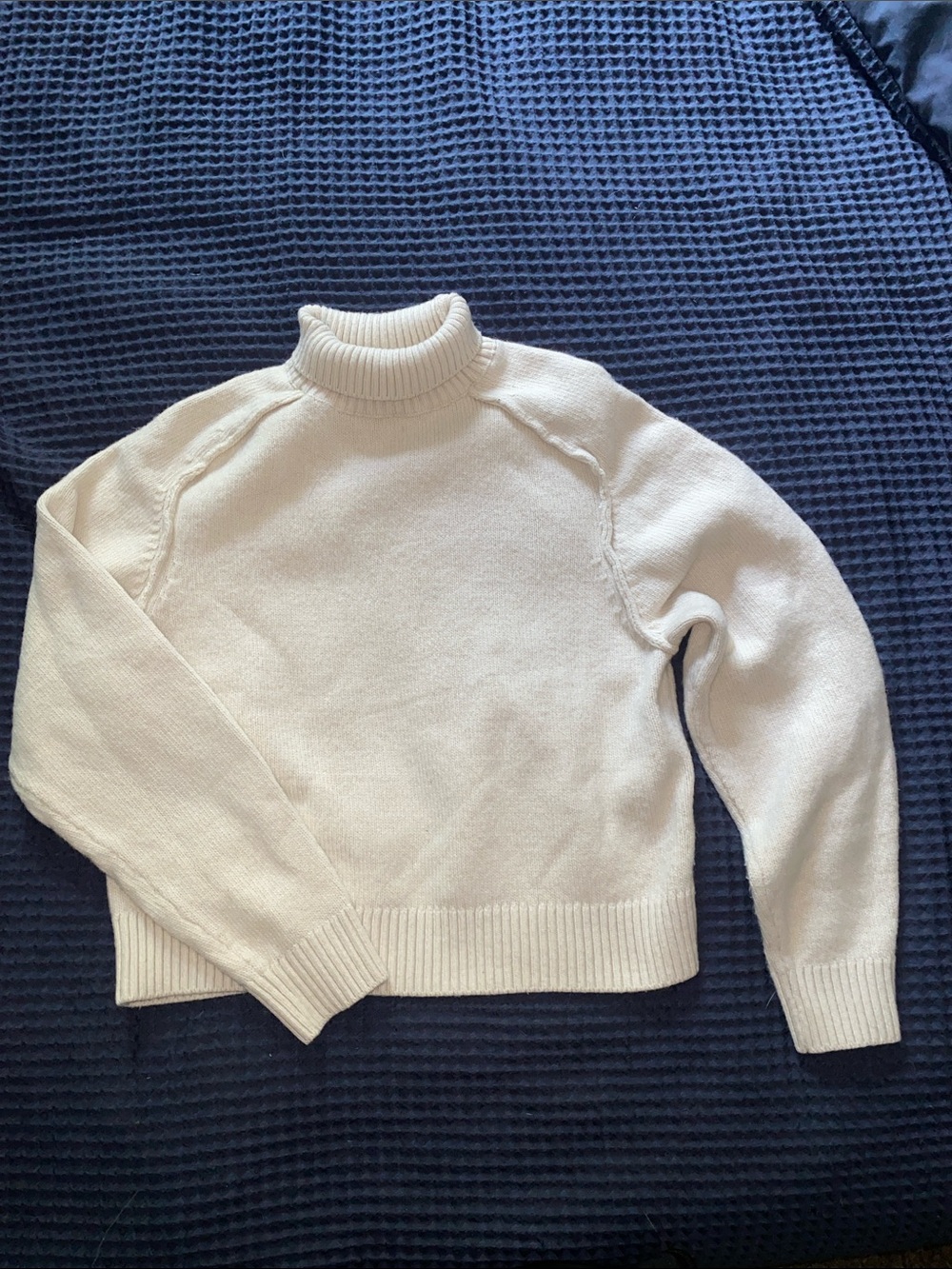 H&M Classic Cream Turtleneck Sweater - Women's